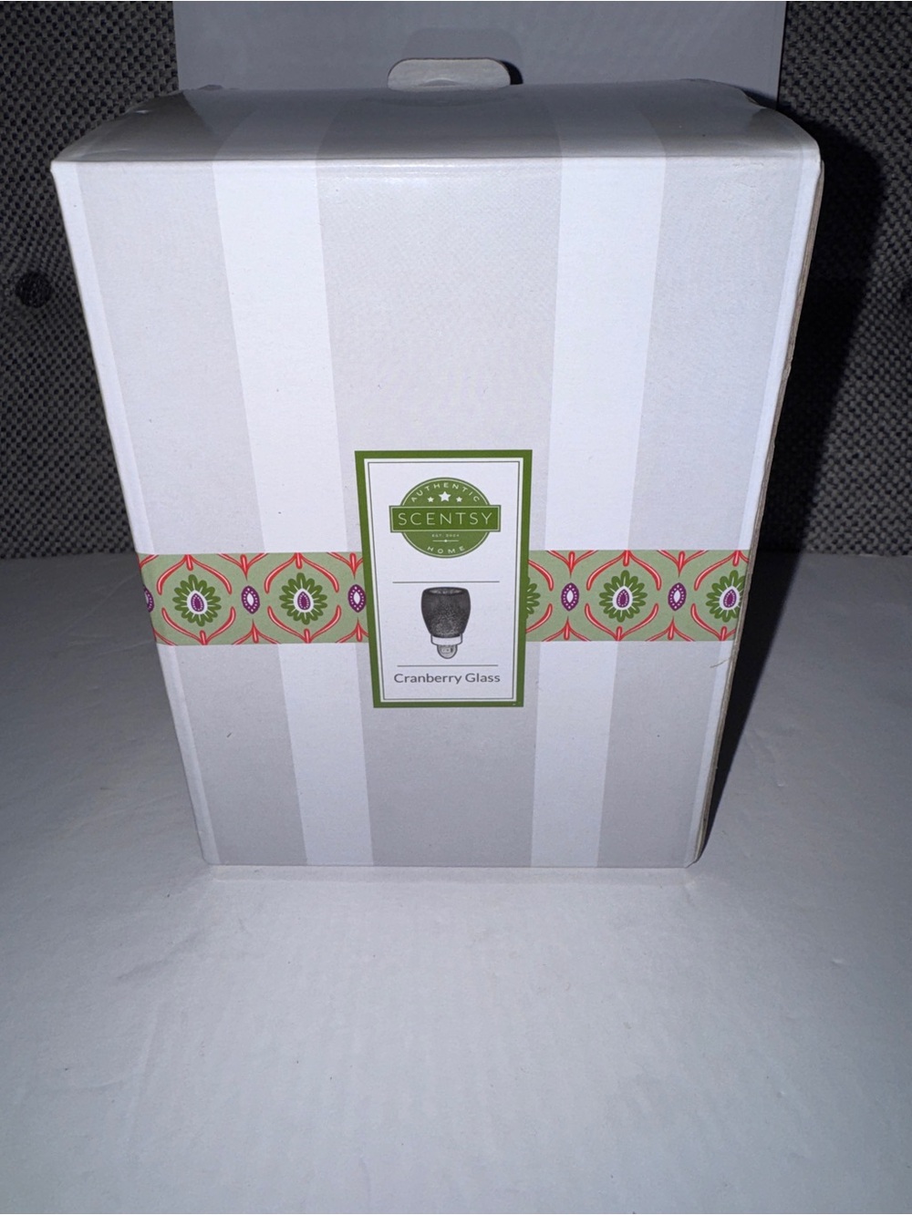 Scentsy Cranberry Glass Red Glitter Wall Plug In Mini Wax Warmer Night Light NEW